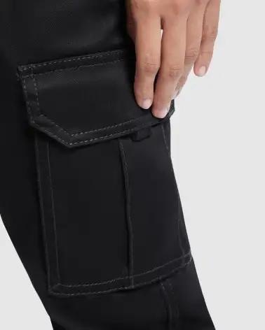 PANTALON DE MUJER MULTIBOLSILLOS ELÁSTICO NEGRO DETALLE COSTADO