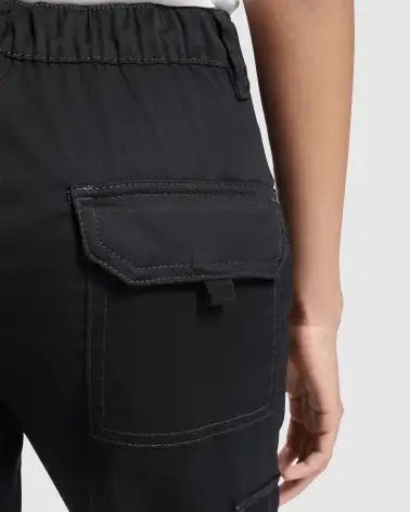 PANTALON DE MUJER MULTIBOLSILLOS ELÁSTICO NEGRO DETALLE BOLSILLO