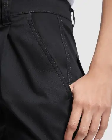 PANTALON DE MUJER MULTIBOLSILLOS ELÁSTICO NEGRO DETALLE